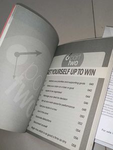 🌠 Set of 4 Business Books