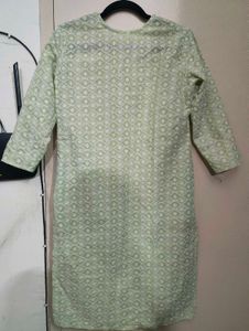 Elegant Green Embroidered Kurta