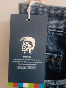 Wide Legged Jeans