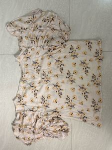 Floral Print Ruffle Sleeve Top