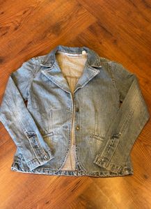 Denim Jacket - Stylish & Versatile