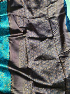 Beautiful Teal &amp; Gold Paisley Saree