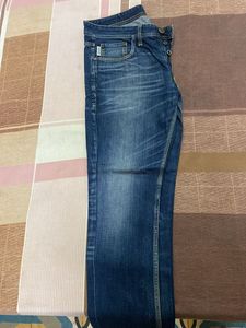 Dark Wash Denim Jean 5 Jeans Total