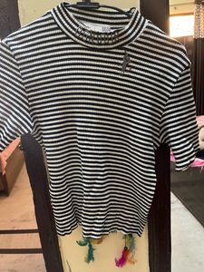 Black And White Color Top Of Bonjour