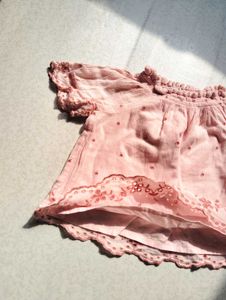 BabyGap Girl Outfit - Top &amp; Shorts Set