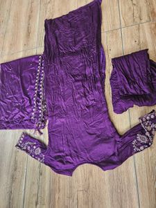 Elegant Purple Embroidered Kurta Set