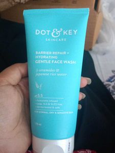 Dot & Key Barrier Repair Face Wash