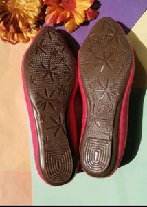 Attractive Woman's Pink Bellie 👠👠
