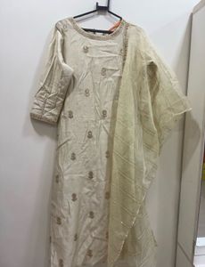 Padded Readymade Blouse + Cream Suit Set