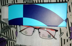 Brand New Lenskart Frame Worth Rs 2000