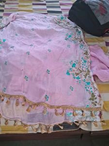 Beautiful Pink Embroidered Kurta Set