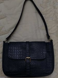 Midnight blue buckle shoulder bag