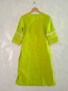 Green Kurta Set (Women)