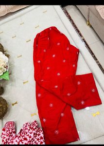 Red &amp; White Floral Kurta Set with Dupatta
