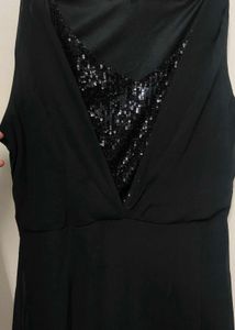 Chic Black Sequin V-Neck Dress