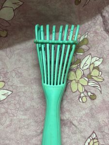Detangling Hair Brush for curly hai