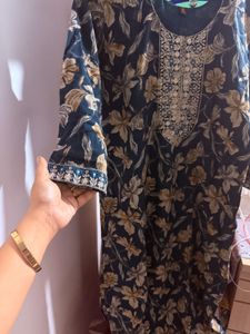 Stylish Floral Print Kurta set blue