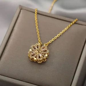 Elegant Clover Pendant Necklace