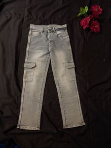 Stylish Light Wash Cargo Jeans