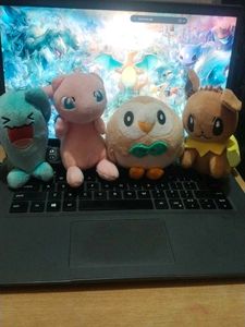 4 pokemon keychain set