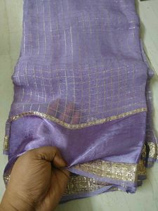 Elegant Lavender Saree with Gold Grid Pattern