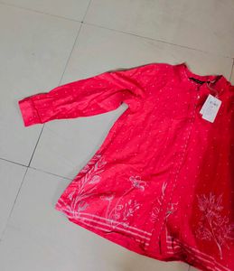 Melange Very Beautiful Floral Tunic With Tag