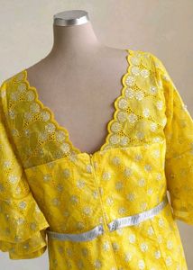 Elegant Yellow Lace Evening Gown