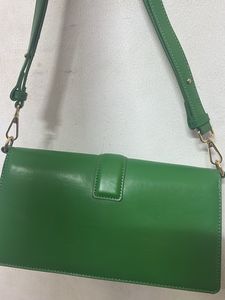 Structured green bag