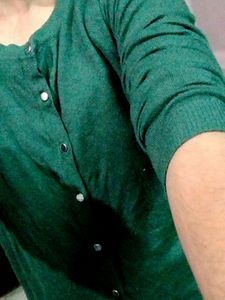 Sweatshirt For Girls..💚
