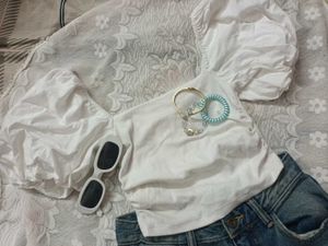 Chic White Puff Sleeve Crop Top