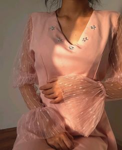 Elegant Pink Puff Sleeve Top
