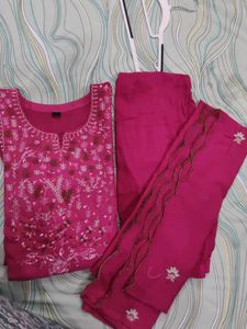 Elegant Pink Embroidered Kurta