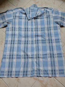 Newly stitched L Men's Blue Plaid Button-Up Shirt