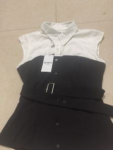 Chic Black & White Belted top