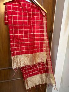 Red Gold Zari Checked Dupatta