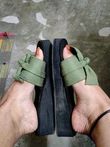 Form Flip-flops