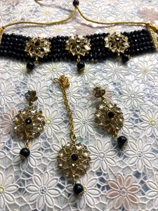 ELEGANT BLACK &amp; GOLD JEWELLERY SET
