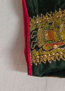 I Stiched this One. For a Wedding Celebration. I Used It Twice Only. I Hope Who Purchase It They Will Like It 650
