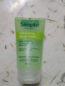 Simple Refreshing Facial Wash