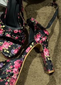 Elle floral aesthetic heels 🌸