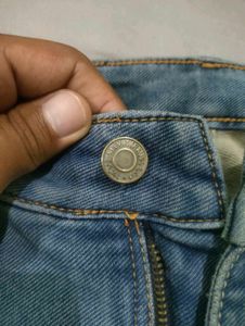 Levi's Light Wash Denim Jeans