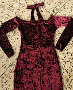Magenta velvet bodycon dress
