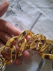 Chunky Gold Chain Belt