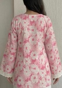 Floral Print Kurta with Lace Sleeves