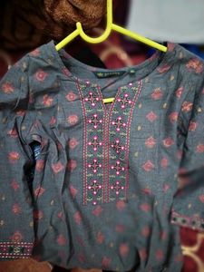 Kurta With Free Scarf