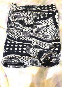 Beautiful Black &amp; White Tube Top