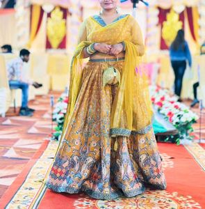 Elegant Yellow Lehenga Choli Set