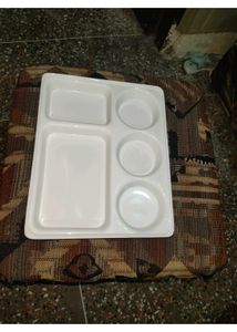 White Plate Micro Safe 4 Compartments New