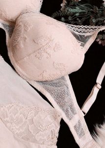 Lace embroidery plunge bra with brief 👍