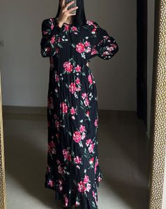 Black Floral Motiff Long Sleeve Maxi Dress
